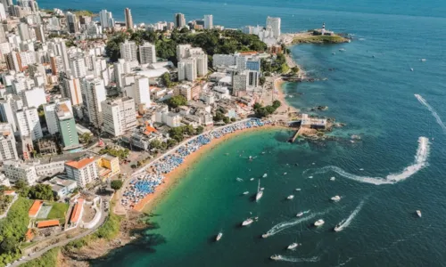 
				
					Salvador: 475 anos encantando turistas de todos os lugares do Brasil
				
				