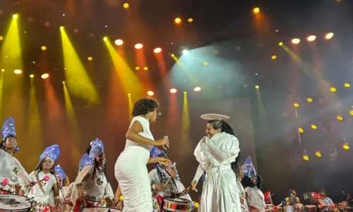  				 					Show de Brown e Larissa Luz teve hit de Beyoncé e cobra da Viradouro 				 				