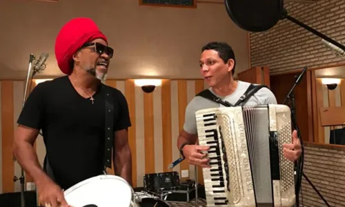 
				
					Targino Gondim lança música com Santanna, o Cantador
				
				