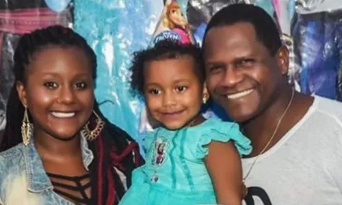  Tatau recebe apoio de amigos e famosos após morte da filha 