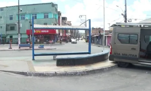  				 					Terceiro dia: Fazenda Coutos segue sem ônibus no final de linha 				 				