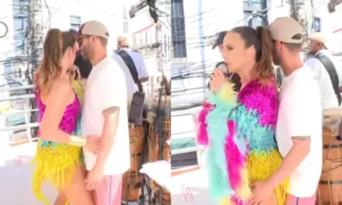 
				
					VÍDEO: Ivete Sangalo dança colada com marido e leva tapa indiscreto
				
				