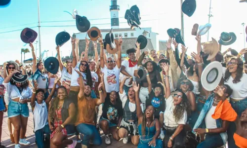 
				
					VÍDEO: fãs de Beyoncé fazem flashmob no Farol da Barra
				
				