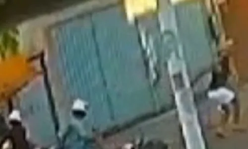  				 					VÍDEO: homem é morto durante assalto no Subúrbio de Salvador 				 				