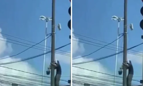
				
					Vídeo: homem é flagrado roubando câmera da SSP em Salvador
				
				