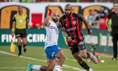  				 					Vitória vira placar e larga na frente do Bahia na final do Baianão 				 				