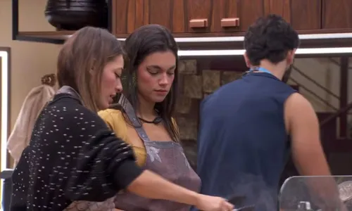 
				
					Alane e Beatriz falam sobre Fernanda: 'Deu bom dia, mas votou em mim'
				
				