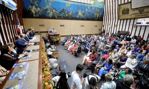 
				
					Alba reabre trabalhos legislativos com discurso de Jerônimo Rodrigues
				
				