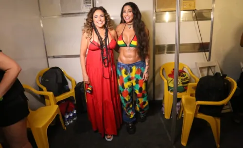 
				
					Alinne Rosa, Daniela Mercury e Jacaré marcam presença no Olodum; FOTOS
				
				