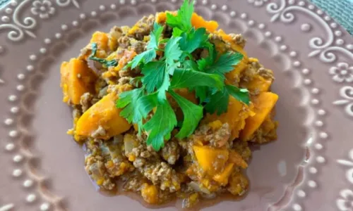 
				
					Almoço rápido: aprenda a fazer carne moída com abóbora em 30 minutos
				
				