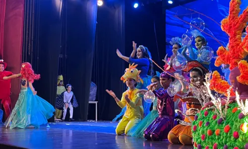 
				
					Alunos de escola baiana encenam espetáculo 'The Little Mermaid Jr.'
				
				