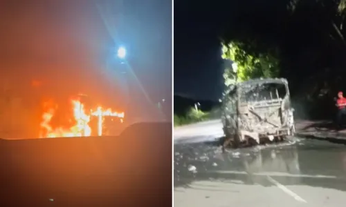 
				
					Amarelinho é destruído por incêndio e motorista sai ileso em Salvador
				
				