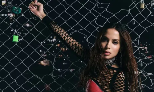 
				
					Anitta fala sobre críticas a letras do 'Funk Generation': 'Tô nem aí'
				
				