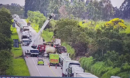 
				
					Após 24h, é liberado trecho da BR-116 em Vitória da Conquista
				
				