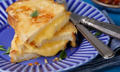 
				
					Aprenda a fazer misto quente com crosta de parmesão para café da manhã
				
				