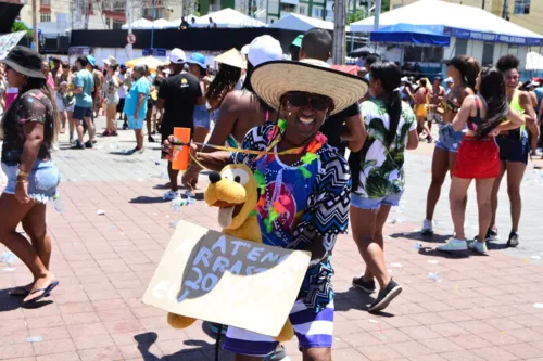 
				
					Arrastão: confira as fotos da despedida do Carnaval em Salvador
				
				