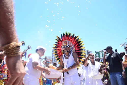 
				
					Arrastão: confira as fotos da despedida do Carnaval em Salvador
				
				