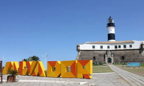 
				
					Artistas refletem sobre os desafios de fazer arte em Salvador
				
				