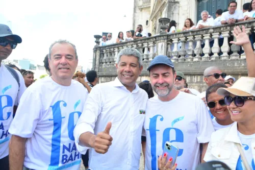 
				
					Autoridades e políticos participam da Lavagem do Bonfim; FOTOS
				
				