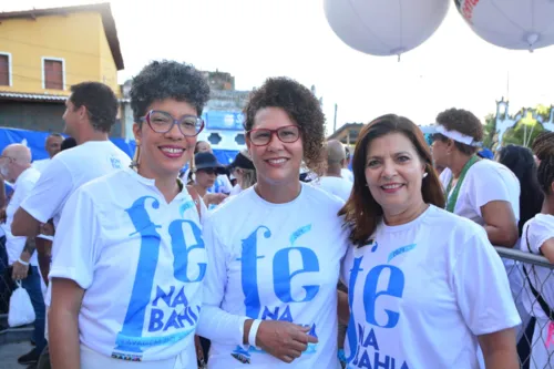 
				
					Autoridades e políticos participam da Lavagem do Bonfim; FOTOS
				
				