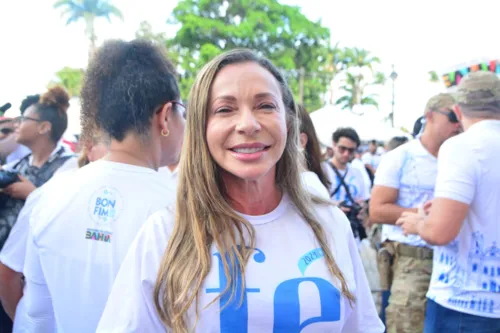 
				
					Autoridades e políticos participam da Lavagem do Bonfim; FOTOS
				
				