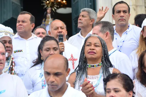 
				
					Autoridades e políticos participam da Lavagem do Bonfim; FOTOS
				
				