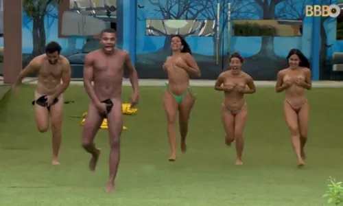 
				
					'BBB': Davi, Alane, Bia, Matteus e Isabelle caem pelados em piscina
				
				