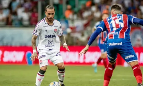 
				
					Bahia vence Vitória de virada e avança na Copa do Nordeste
				
				