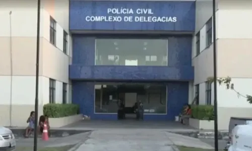 
				
					Bebê recém-nascido é encontrado dentro de sacola plástica na BA
				
				