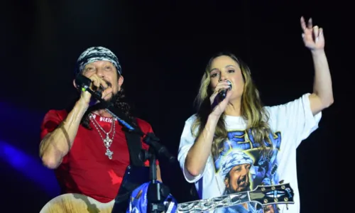 
				
					Bell Marques e Claudia Leitte levam Carnaval para o Festival de Verão
				
				