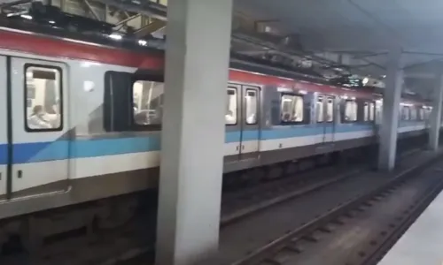 
				
					Cachorro invade trilhos e afeta funcionamento da Linha 2 do metrô
				
				