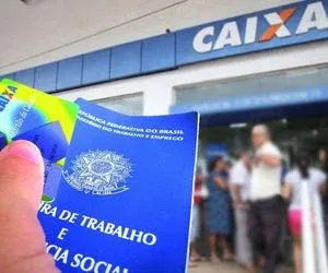 
				
					Caixa paga R$1,77 bilhão de abono salarial para nascidos em fevereiro
				
				