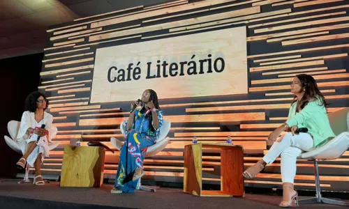 
				
					Camila Oliveira e Luana Assiz debatem sobre presença feminina na TV
				
				