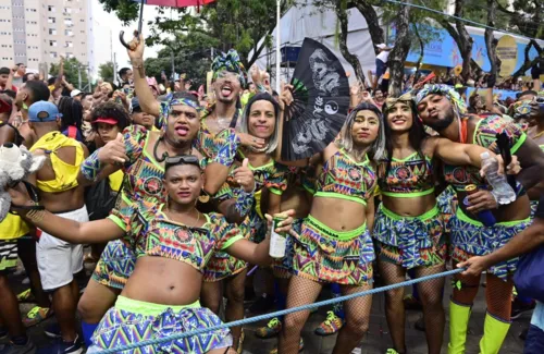 
				
					Carnaval 2024: veja fotos do circuito Campo Grande nesta segunda (12)
				
				