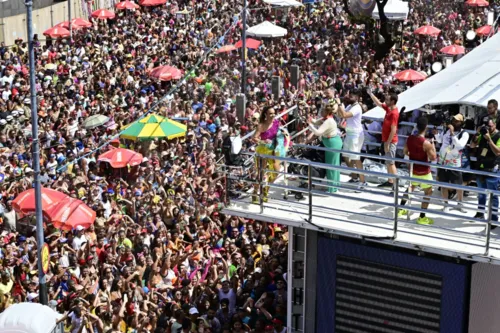 
				
					Carnaval 2024: veja fotos do circuito Osmar nesta terça (13)
				
				