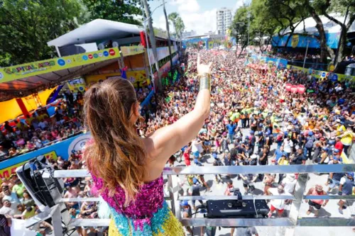 
				
					Carnaval 2024: veja fotos do circuito Osmar nesta terça (13)
				
				