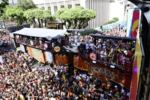 
				
					Carnaval 2024: veja fotos do circuito Osmar nesta terça (13)
				
				