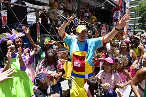 
				
					Carnaval 2024: veja fotos do circuito Osmar nesta terça (13)
				
				