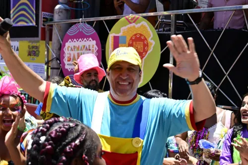 
				
					Carnaval 2024: veja fotos do circuito Osmar nesta terça (13)
				
				