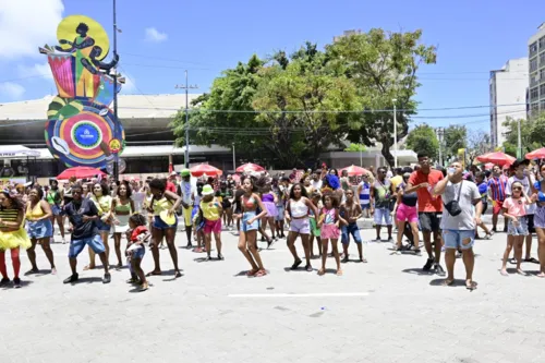 
				
					Carnaval 2024: veja fotos do circuito Osmar nesta terça (13)
				
				