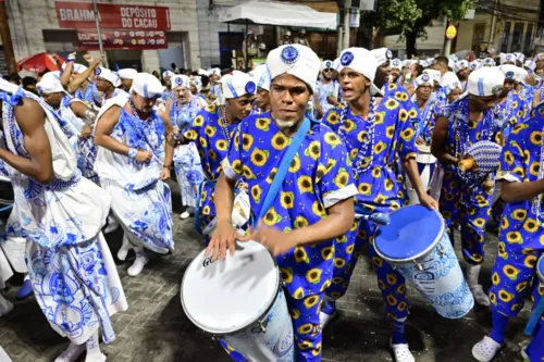 
				
					Carnaval 2024: veja fotos do circuito do Campo Grande neste domingo
				
				