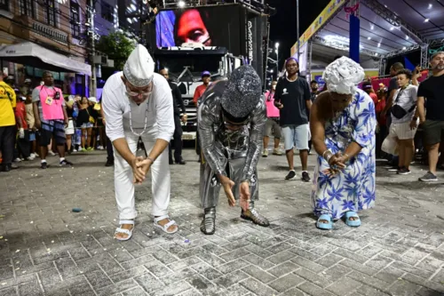 
				
					Carnaval 2024: veja fotos do circuito do Campo Grande neste domingo
				
				