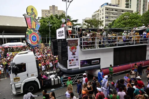 
				
					Carnaval 2024: veja fotos do circuito do Campo Grande neste domingo
				
				