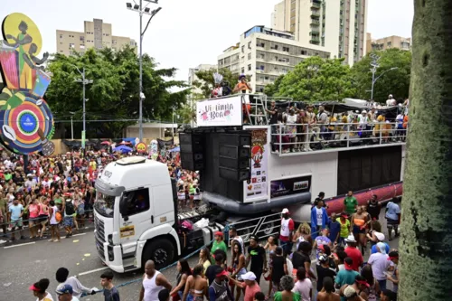 
				
					Carnaval 2024: veja fotos do circuito do Campo Grande neste domingo
				
				