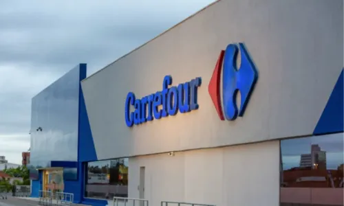 
				
					Carrefour dispensa 4 mil funcionários e trabalhadores protestam na BA
				
				