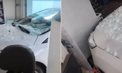 
				
					Carro destrói vidraçaria e invade farmácia em Dias d'Ávila; veja vídeo
				
				