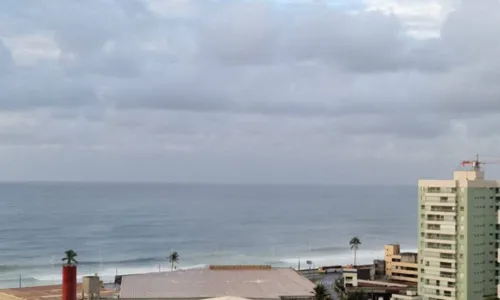 
				
					Chuva diminui e sol aparece entre nuvens na segunda de Carnaval
				
				