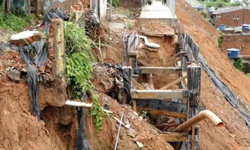 
				
					Cidades do sul da Bahia enfrentam transtornos após chuvas fortes
				
				