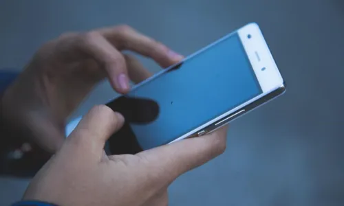 
				
					Como desbloquear a tela do celular: passo a passo para iniciantes
				
				