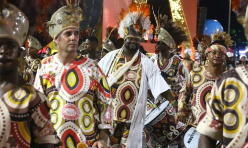 
				
					Cortejo Afro: veja como foi o desfile do bloco afro no circuito Dodô
				
				